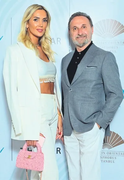 Çocuklardan babaya tepki, anneye destek (Fotoğraflar Takvim'den alınmıştır)