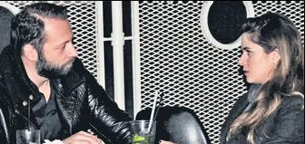 Çiçeği burnunda çift