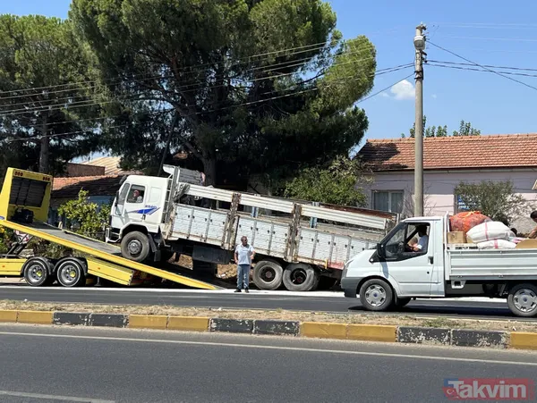 Manisa'da kan donduran kaza! Düğün dönüşü facia... Aynı aileden biri bebek 4 kişi can verdi, 3 ağır yaralı - 12