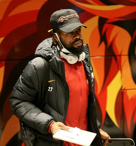 Son dakika Galatasaray haberleri... Cimbom’da gönderilecek ilk isim belli oldu! 8 milyon Euro’ya alınan Luyindama bedavaya gidiyor-6