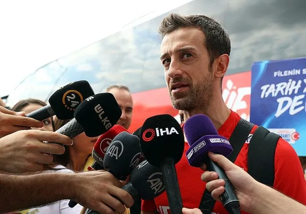 Filenin Sultanları yurda döndü! Türkiye A Milli Kadın Voleybol Takımı Avrupa Şampiyonu! Sırada Olimpiyatlar var-6