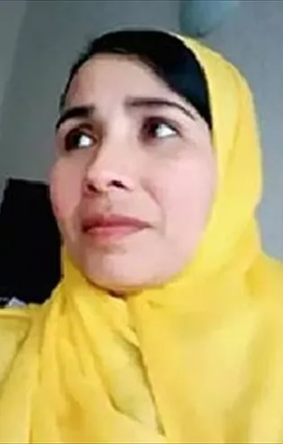 Tekerlekli sandalyedeki kocasını korumaya çalışırken şehit oldu