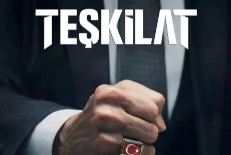 teskilata-gelen-2-yeni-oyuncu-taslari-yerinden-oynatacak-kadro-belli-oldu-sarp-levendoglu-aybuke-pusat-ilker-k-1694964207432.jpeg