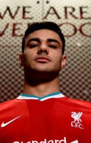 Milli futbolcu Ozan Kabak Liverpool forması ile ilk maçına çıkıyor