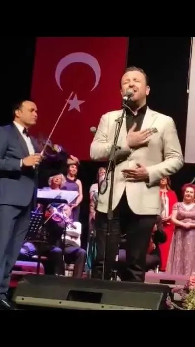 istanbul-kadikoyde-kan-donduran-muzisyen-vahseti-2-kisi-elleri-ayaklari-ve-agzini-baglanip-1724242816322.jpeg İstanbul Kadıköy'de kan donduran müzisyen vahşeti! Cinayetin ardından arkadaşları çıktı! Ellerini ve ayaklarını bağlayıp...-6