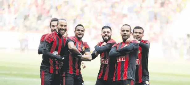 10 kişilik Es-Es lideri devirdi