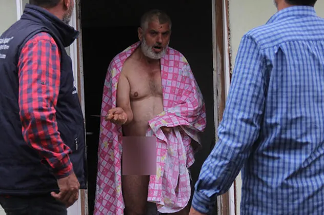 Adana'da akılalmaz olay! Kahvaltıyı beğenmeyince annesini rehin aldı, anadan doğma...