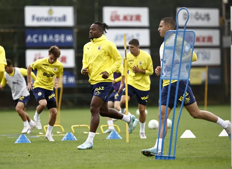 FENERBAHÇE HABERLERİ | Fenerbahçe'de rotasyon! Spartak Trnava maçında 7 isim değişecek - 9