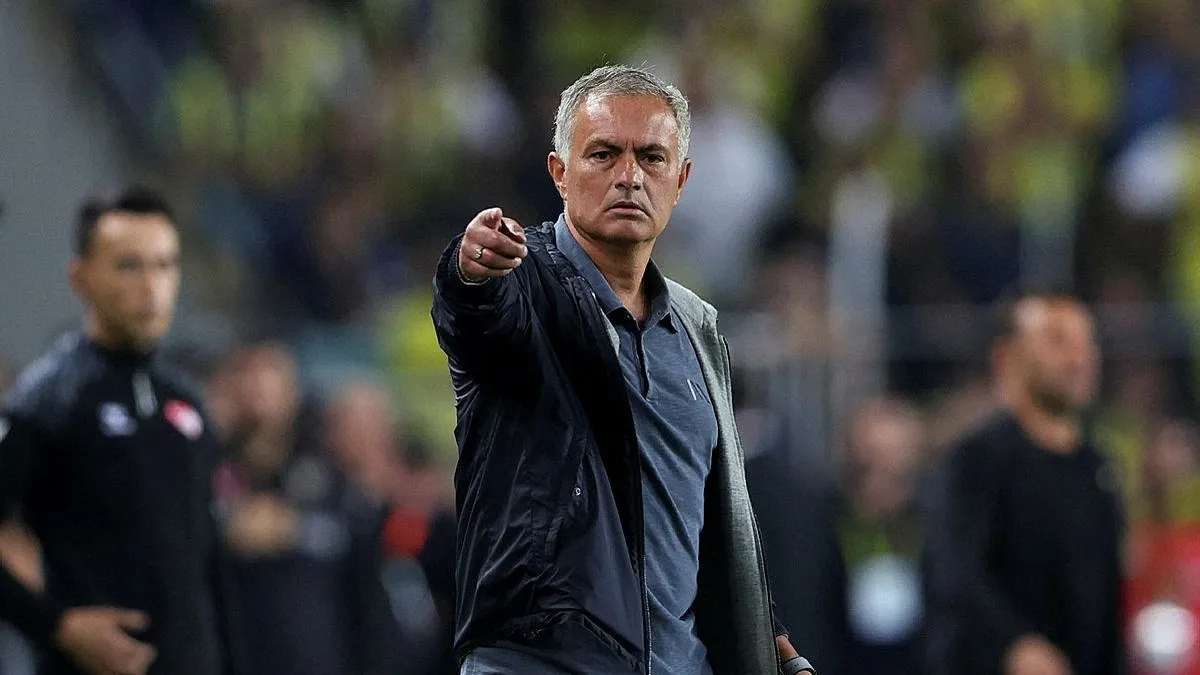 Fenerbahçe'ye transfer müjdesi! Mourinho eski yıldızını getiriyor