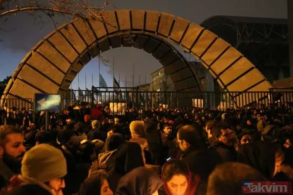 Tahran'da 'Hamaney istifa' sesleri! Anma törene rejim karşıtı gösteriye dönüştü: Ülkeyi rahat bırak - 19