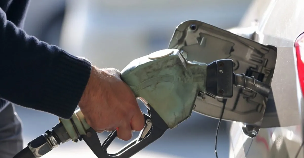 Benzin Ve Motorin Fiyatlari Ne Kadar Oldu Iste Istanbul Ankara Izmir Akaryakit Fiyatlari Takvim