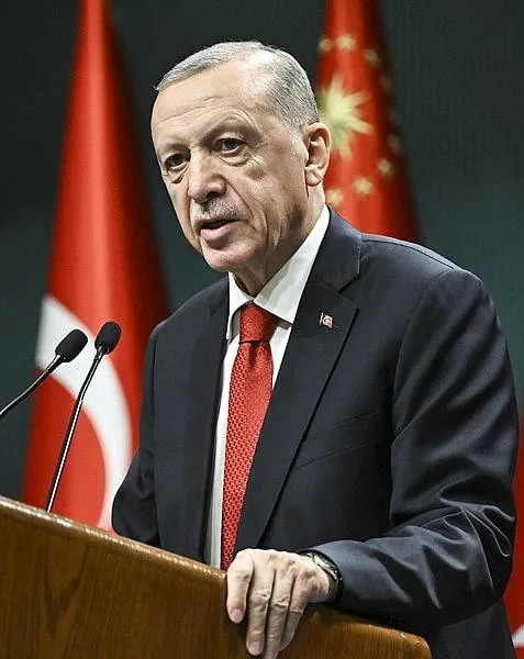 kabine-toplantisi-sonrasi-baskan-erdogan-duyurdu-kisa-calisma-odenegini-3-ay-sureyle-uzatildi-1690219878052.jpeg