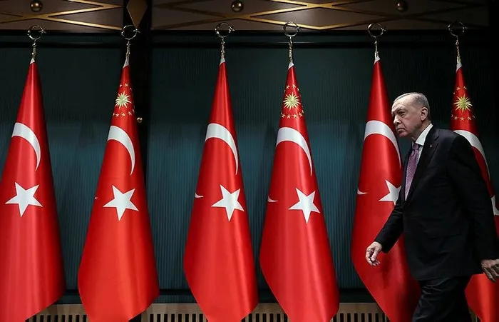 baskan-erdogandan-kabine-toplantisi-sonrasi-net-konustu-tel-rifattan-aynularaba-hasekeden-munbice-kadar-1705452114504.jpeg Başkan Erdoğan'dan kabine toplantısı sonrası net konuştu: Tel Rıfat'tan Aynularab'a Haseke'den Münbiç'e kadar...-3