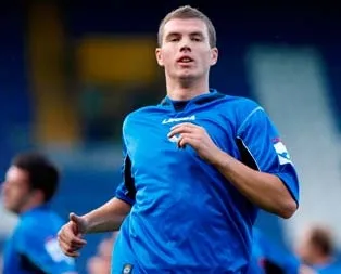 Ne olur çık gel Edin Dzeko