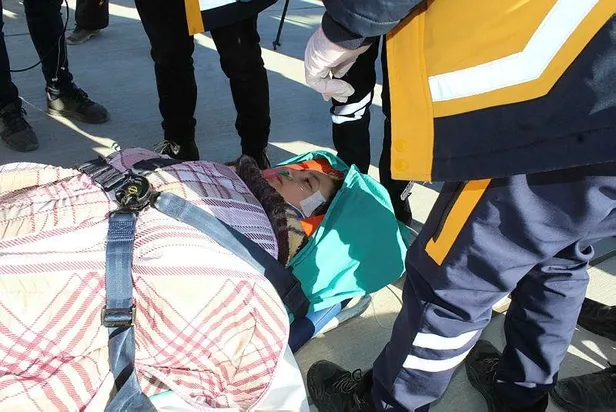 Başkan Erdoğan enkaz altından kurtarılan Aleyna ile görüştü-4