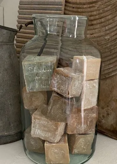 ciltteki-catlaklari-onariyor-saclari-ayda-3-cm-uzatiyor-bu-sabun-20-bin-tllik-kozmetik-urununden-daha-etkili-1715801452281.jpg Bu sabun 20 bin TL'lik kozmetik ürününden daha etkili: Ciltteki çatlakları onarıyor, saçları ayda 3 cm uzatıyor!-3