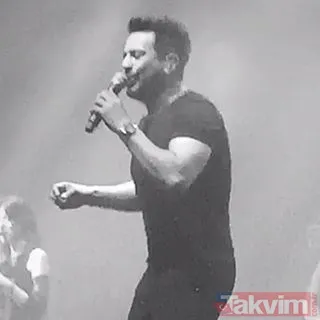 Kırmızı Oda’nın Barlas’ı Emre Altuğ bakın kaç yaşında çıktı! Duyan inanmadı partneri Ayça Bingöl ile arasındaki fark dikkat çekti - 1