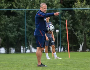 İşte Abdullah Avcı’nın 1 yıllık Trabzonspor karnesi! İlk sezonda Avrupa potasına ikinci sezonda zirveye taşıdı