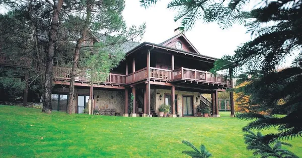 Kıvanç Tatlıtuğ'dan Bensu Soral'a Funda Arar'dan Rachel Araz'a... Kemer Country'deki evlerin bedeli 17 milyon TL-2