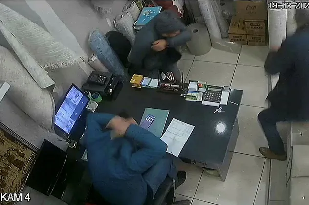 Zonguldak'ta Koronavirüs korkusu ortalığı karıştırdı! Müşteri mağazada hapşırınca...