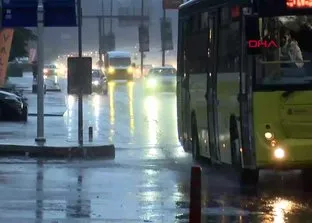 İstanbul’da sağanak yağış!