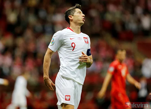 UEFA'nın en iyi 11'inde iki Türk oyuncu yer aldı - 13