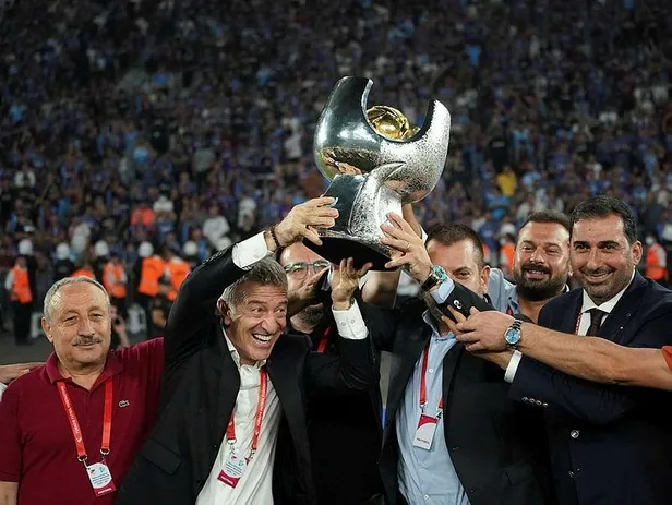 1659224437506.jpeg Trabzon Olimpiyat Stadı'ndaki kupa koleksiyonuna bir yenisini daha ekledi! Avcı ise 1.5 yılda 3 kupa kazandı-4