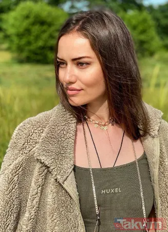 Bahar Candan göğüs frikiği ile 'pes' dedirtti! Bornozuyla video çeken skandallar kraliçesi Bahar Candan... - 48