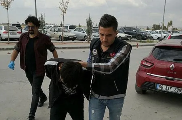 Aksaray’da uyuşturucu taciri suçüstü yakalandı