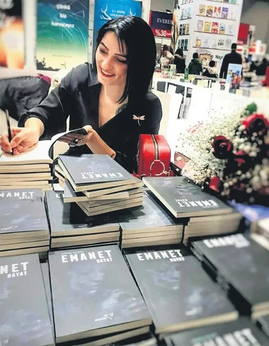 edebiyata-yeni-soluk-yagmur-kalayci-ve-emanet-hayat-1592785792931.jpeg Edebiyata yeni soluk Yağmur Kalaycı ve Emanet Hayat-1