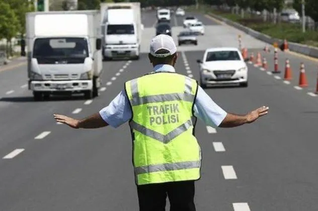 İstanbul’da bu yollar trafiğe kapatıldı | İstanbul yol durumu