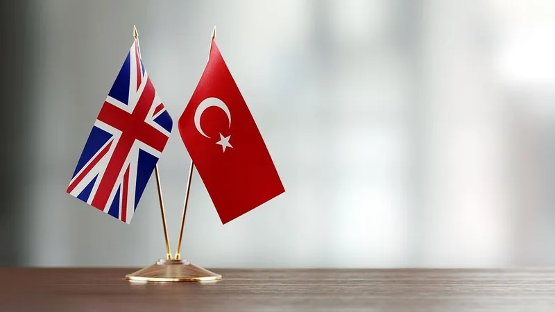 turkiye-ingiltere-arasinda-yeni-firsatlar-buyukelci-morristen-savunma-sanayii-vurgusu-kaandan-altaya-tcg-anado-1715235422434.jpeg Türkiye - İngiltere arasında yeni fırsatlar! Büyükelçi Morris'ten 'savunma sanayii' vurgusu: "KAAN'dan ALTAY'a, TCG ANADOLU'ya takipteyiz"-4