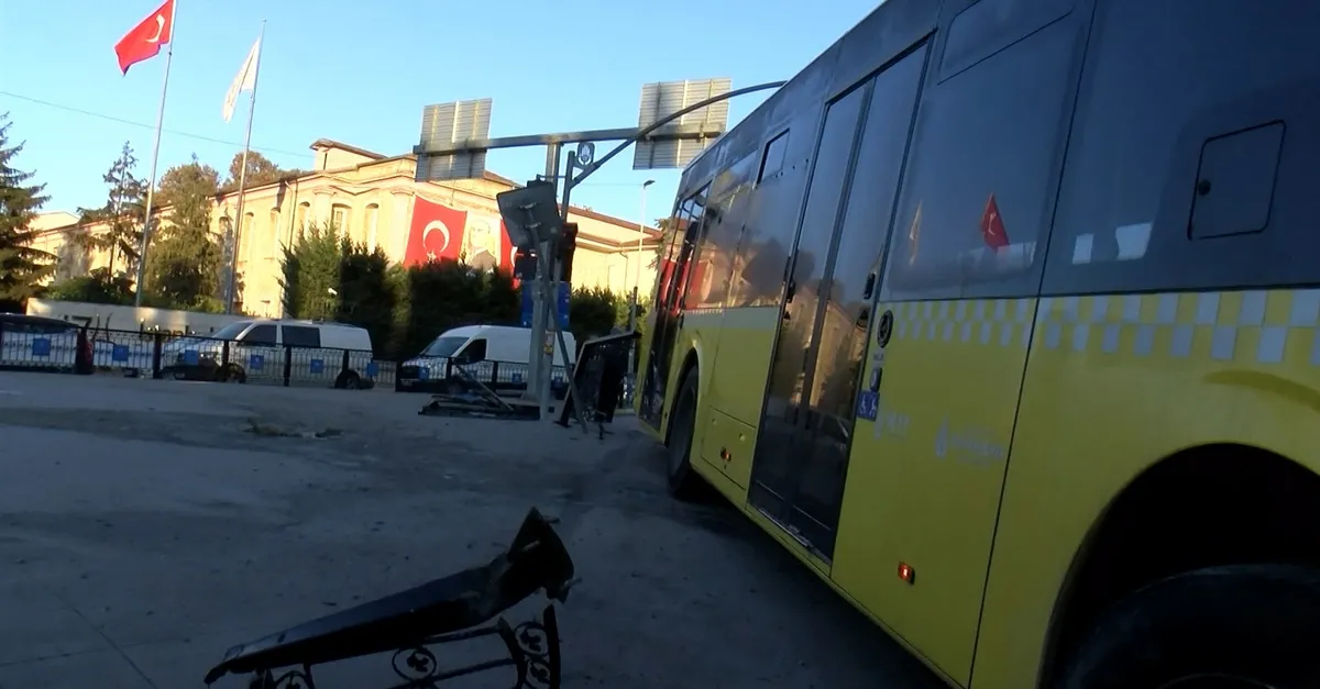 Küçükçekmece'de İETT otobüsü kazası!
