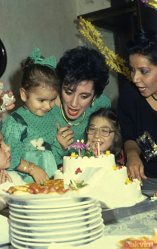 Açıklamalarıyla Gündeme Gelen Perihan Savaş'ın Kızı Zübeyde Melek De Merak Konusu Oldu. Zübeyde Melek'in Son Hali İse Hayran Bıraktı.