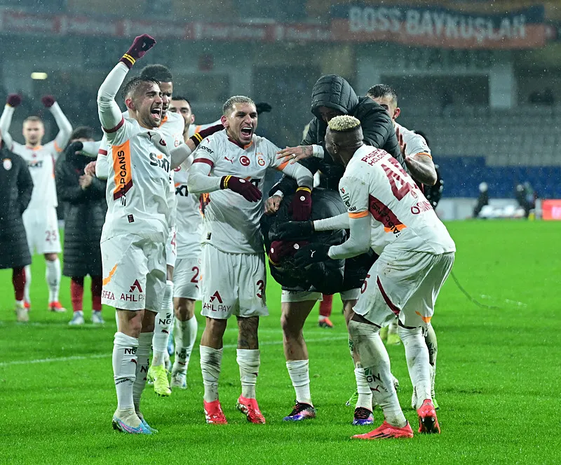 Spor yazarları Başakşehir - Galatasaray maçını değerlendirdi! "Cesur Yürek" - 8