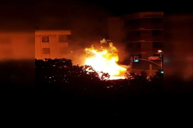 SON DAKİKA: Beykoz'da otobüs alev alev yandı