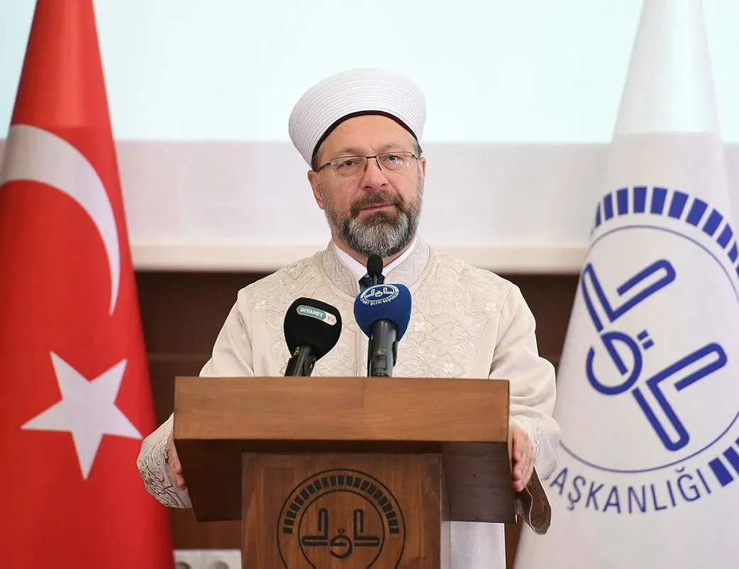 Erbaş açıkladı: 2 hafta tatil edildi