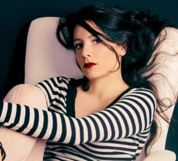 arzu-os-bindigi-taksinin-kurbani-oldu-sofor-goz-gore-gore-gaza-basip-1650395205563.jpeg Arzu Oş bindiği taksinin kurbanı oldu! Şoför göz göre göre gaza basıp...-4