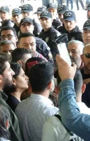 Son dakika: İzinsiz basın açıklaması yapmak isteyen HDP’lilere izin verilmedi