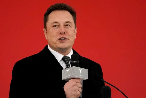 elon-musk-manchester-unitedi-mi-satin-aliyor-pes-pese-tweetledi-1660719685557.jpeg Elon Musk Manchester United'ı mı satın alıyor? Peş peşe tweetledi-5