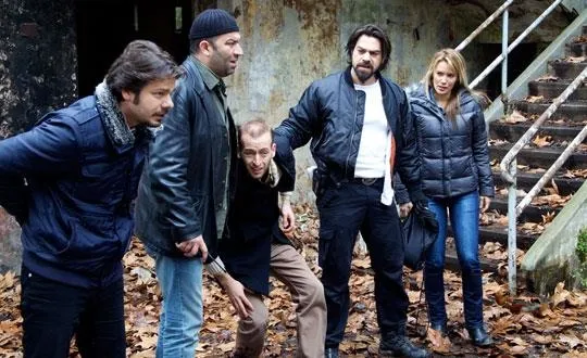 arka-sokaklarda-17-sezon-oncesi-surpriz-basrol-degisikligi-goz-gore-gore-defterini-durduler-1688713896736.jpg Arka Sokaklar'da 18. sezon öncesi sürpriz başrol değişikliği yaşandı! Gözde ismi göz göre göre gönderdiler-3