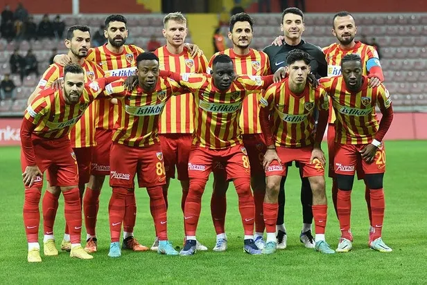 ztkda-son-finalist-kayserispor-5-tura-kaldi-1668126516497.jpeg ZTK'da son finalist Kayserispor 5. tura kaldı-2