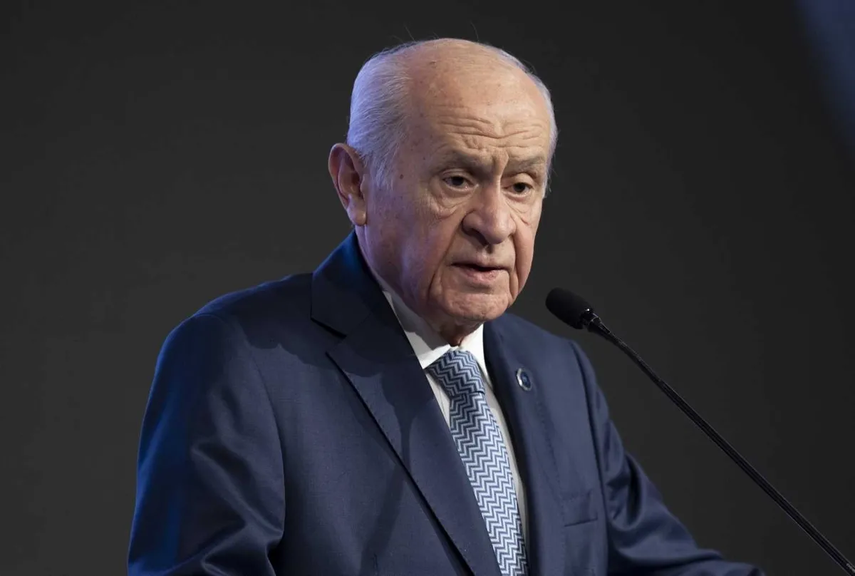 devlet-bahceliden-turkiye-azerbaycan-kardesligi-icin-sagduyu-cagrisi-ankaradaki-zirveye-dikkat-cekti-1791981633046.jpeg Devlet Bahçeli'den Türkiye-Azerbaycan kardeşliği için sağduyu çağrısı: Ankara'daki zirveye dikkat çekti-7