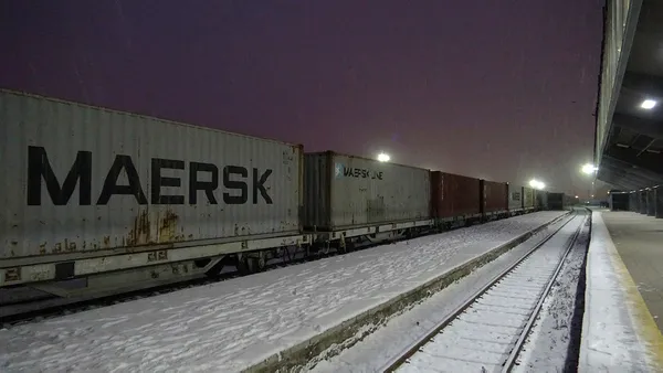 turkiyeden-cine-giden-50-ton-yuklu-ihracat-treni-karsa-vardi-1607446893412.jpg Türkiye'den Çin'e giden 50 ton yüklü ihracat treni, Kars'a vardı-2