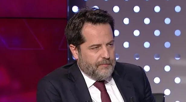 tete-taraftari-cildirtti-galatasaraydan-r-yok-erden-timura-menajer-blofu-1691506659542.jpg Erden Timur'a menajer blöfü! Tete taraftarı çıldırttı! Galatasaray'dan R yok!-5