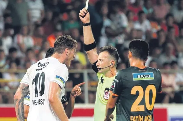 Beşiktaş, Alanya maçındaki hakem yönetimine çok sert tepki gösterdi