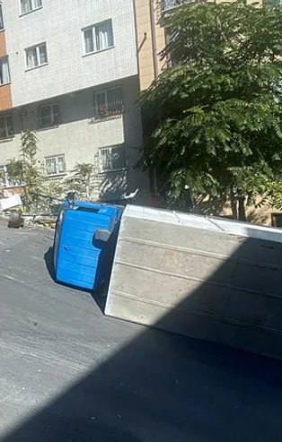 Şişli'de dehşet anları! Facia ucuz atlatıldı: Freni boşaldı yokuş aşağı kaydı
