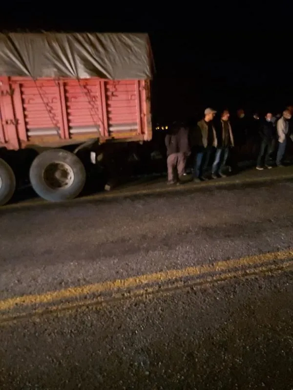 CHP'li Belediye Başkanı Akbuğa'nın otomobili kaza yaptı: 1 ölü 2 yaralı-2