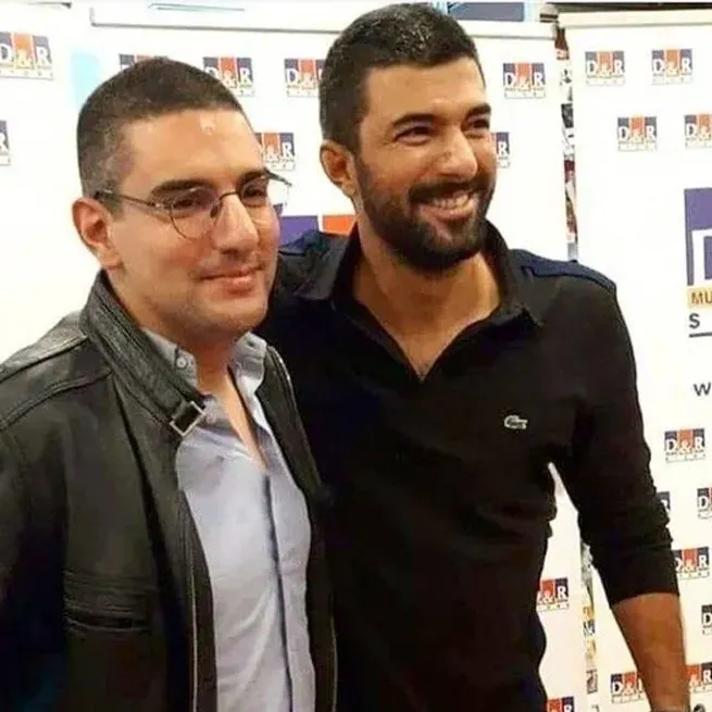 Kuruluş Osman’ın başrolü Burak Özçivit’in baldızlarına bakın! Fahriye Evcen’in kardeşleri "Güzellik genetik" dedirtti - 10