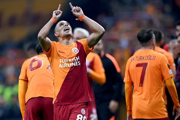 lazio-maci-oncesi-galatasaraydan-flas-fatih-terim-karari-italyaya-gidecek-mi-1638954255472.jpg Lazio maçı öncesi Galatasaray'dan flaş Fatih Terim kararı! İtalya'ya gidecek mi?-8